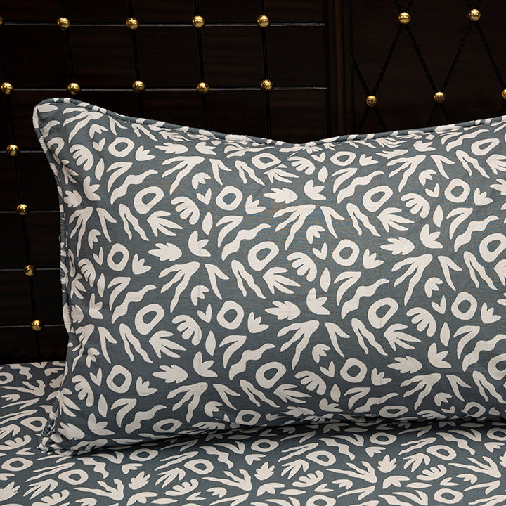 Shukrana Bedding – Grey Teal White Floral All Over Pure Cotton T200 Bedsheet